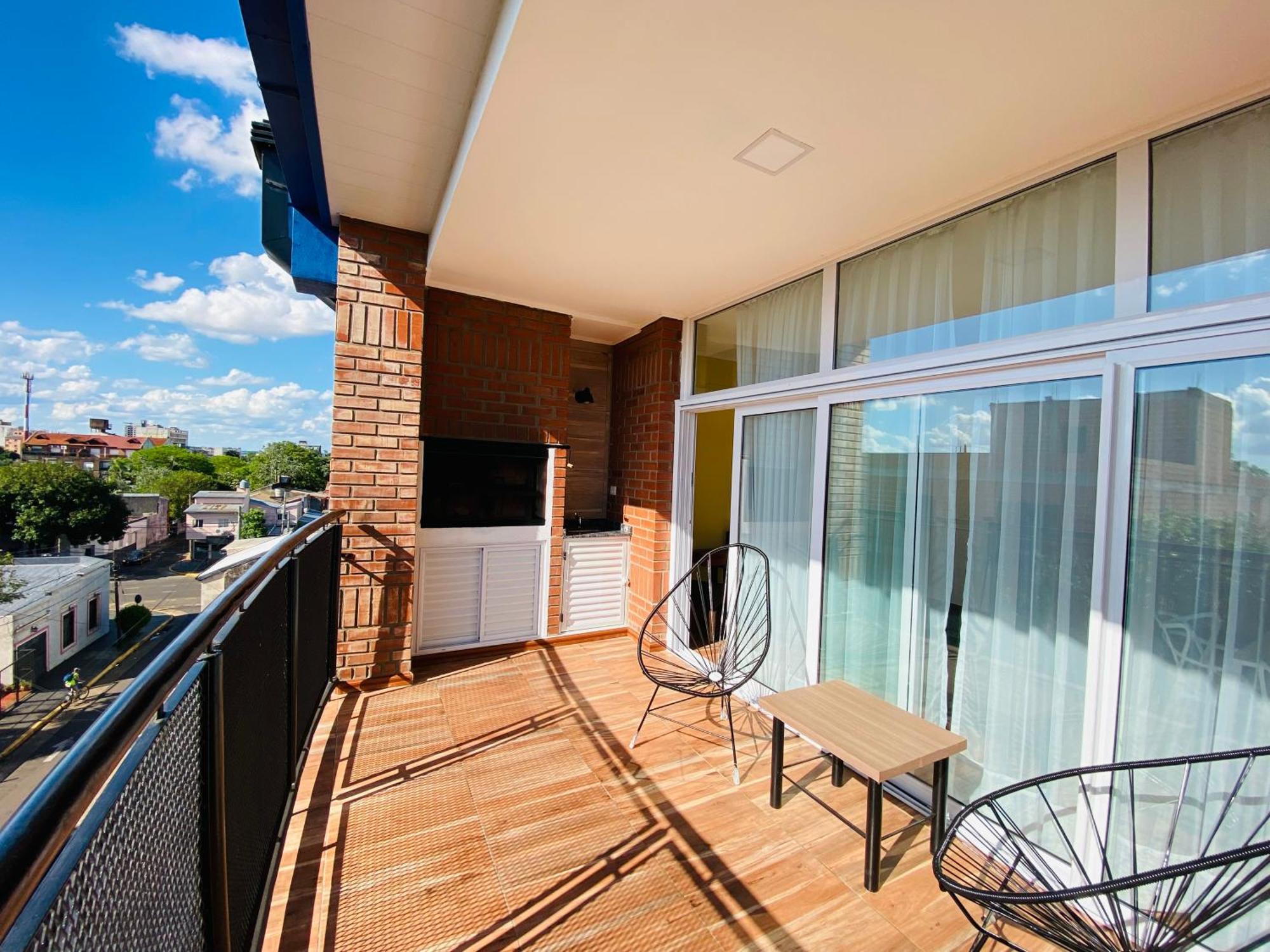 Amplio Y Calido Con Parrilla En El Balcon Apartamento Posadas Exterior foto